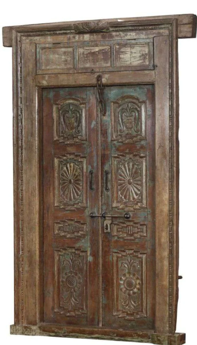 Porte architecturale ancienne de l'Inde