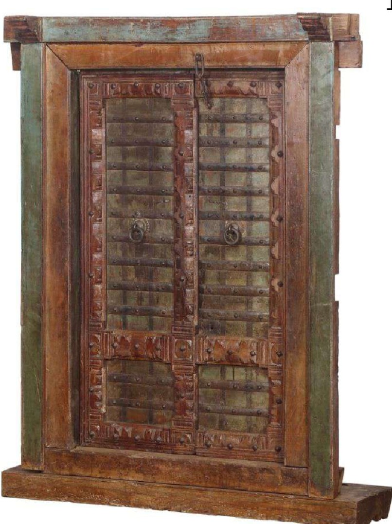 18 x 142 x 211 cm.