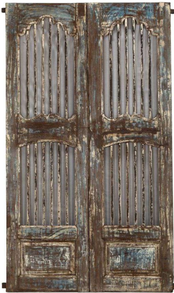 100 x 4 x 171 cm.